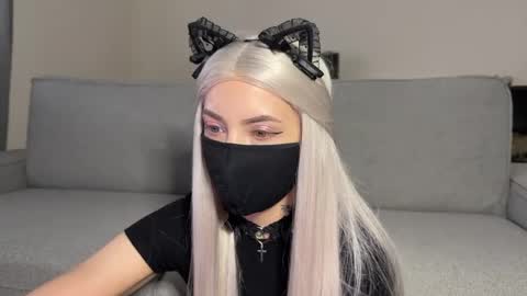 Snapshot of deviliaaa chatting on 04.06.26 Devil online show from 04.06.26