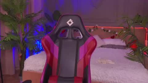 devilinee online show from 02.11.25