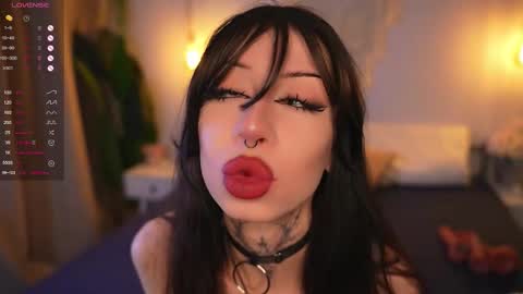 Snapshot of devilss_toy chatting on 11.22.25 CIBELLE online show from 11.22.25