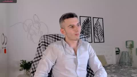 devin_ho online show from 02.10.25