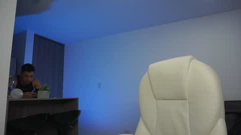 Snapshot of devin_hunter chatting on 12.07.24 Devin Hunter online show from 12.07.24