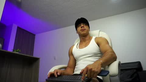 Snapshot of devin_hunter chatting on 01.12.25 Devin Hunter online show from 01.12.25