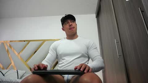 Snapshot of devin_hunter chatting on 10.18.25 Devin Hunter online show from 10.18.25