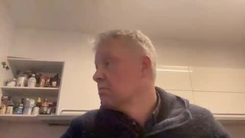 Snapshot of devon_nite chatting on 12.01.25 Devon online show from 12.01.25