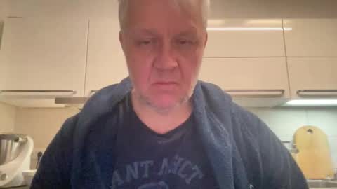 Snapshot of devon_nite chatting on 12.16.25 Devon online show from 12.16.25