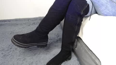 Snapshot of deysha_garncia chatting on 09.10.25 Deysha online show from 09.10.25