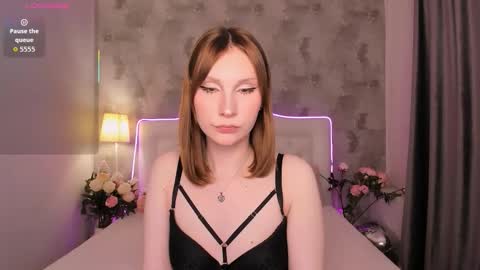 Snapshot of di_moore chatting on 10.05.25 I EEO my schedule this week Thu - Sat 23000800 Sun 08001600 UTC3 online show from 10.05.25