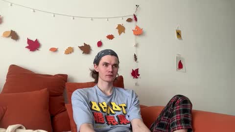 Snapshot of di_n_alex chatting on 11.09.25 Di Alex online show from 11.09.25