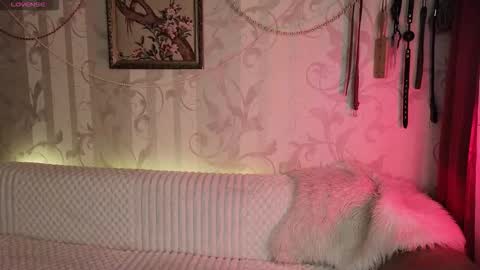 Diana Di Honey online show from 02.12.26