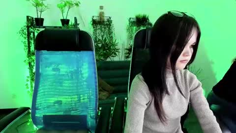 Dia online show from 11.21.25