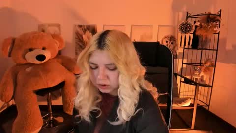 Dia online show from 12.17.25