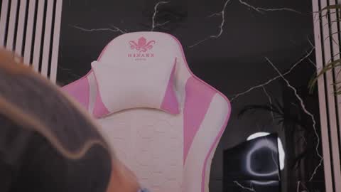 Snapshot of diamond_ava_ chatting on 07.02.26 Thea online show from 07.02.26