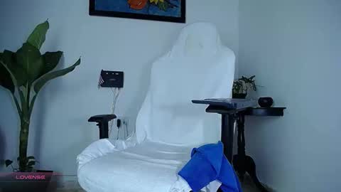 Snapshot of diamond_black00 chatting on 02.10.26 MaSSimo online show from 02.10.26