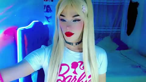 Snapshot of diamond_hott1 chatting on 12.18.24 AmayaGirl online show from 12.18.24