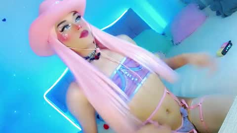 Snapshot of diamond_hott1 chatting on 02.15.25 AmayaGirl online show from 02.15.25