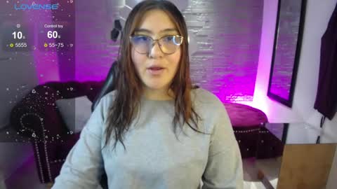 Snapshot of diamondfox_m chatting on 05.05.26 Your Diamond online show from 05.05.26