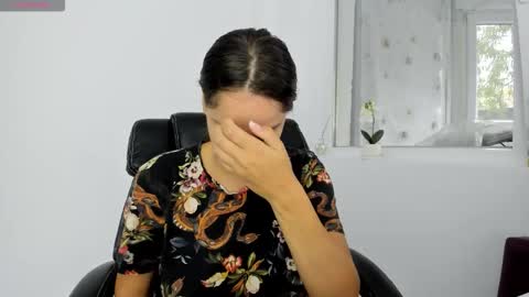 diamondkay_ online show from 10.07.25