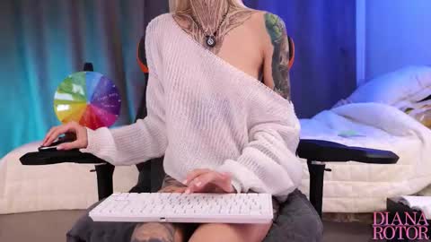 Snapshot of diana_rotor chatting on 10.27.25 Diana online show from 10.27.25