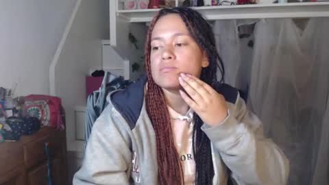 Snapshot of diana_smit_ chatting on 12.05.24 diana online show from 12.05.24