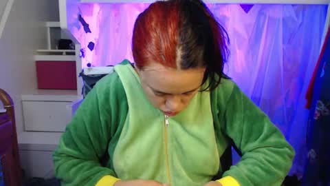 Snapshot of diana_smit_ chatting on 12.14.24 diana online show from 12.14.24