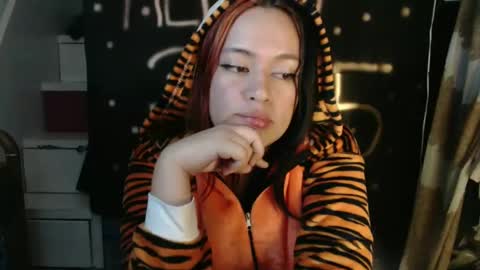 Snapshot of diana_smit_ chatting on 01.02.25 diana online show from 01.02.25