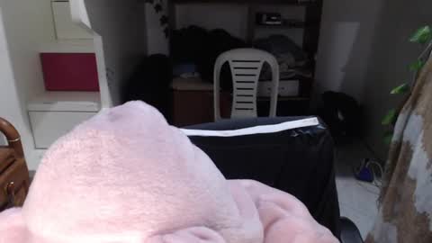 Snapshot of diana_smit_ chatting on 01.11.25 diana online show from 01.11.25