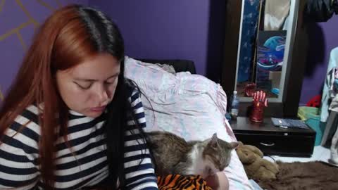 Snapshot of diana_smit_ chatting on 01.17.25 diana online show from 01.17.25