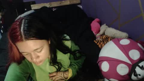 Snapshot of diana_smit_ chatting on 11.14.25 diana online show from 11.14.25