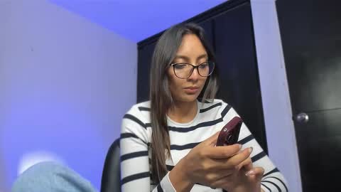 Snapshot of dianadirty1 chatting on 11.12.25 dianadirty1 online show from 11.12.25