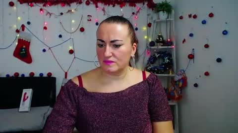 Snapshot of dianamgg chatting on 12.05.25 Diana online show from 12.05.25