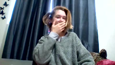 Snapshot of dianarussell864 chatting on 09.24.25 dianarussell864 online show from 09.24.25