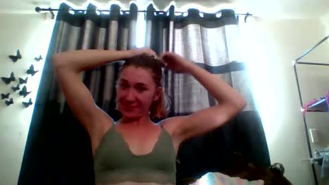Snapshot of dianarussell864 chatting on 10.11.25 dianarussell864 online show from 10.11.25