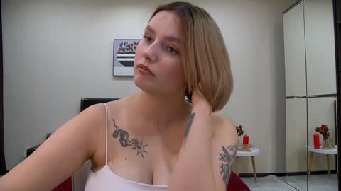 Snapshot of dianemills chatting on 01.29.25 Diane Mills online show from 01.29.25