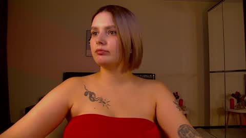 Snapshot of dianemills chatting on 02.05.25 Diane Mills online show from 02.05.25