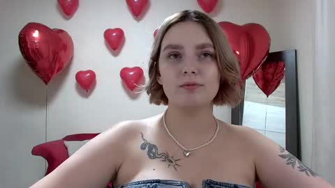 Snapshot of dianemills chatting on 02.11.25 Diane Mills online show from 02.11.25