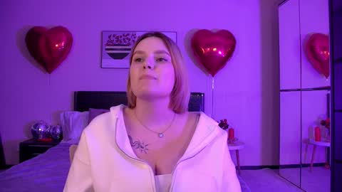 Snapshot of dianemills chatting on 02.27.25 Diane Mills online show from 02.27.25