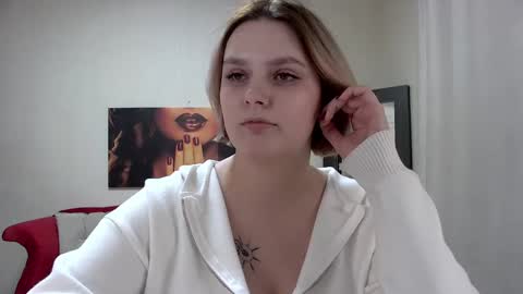 Snapshot of dianemills chatting on 03.09.25 Diane Mills online show from 03.09.25