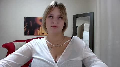 Snapshot of dianemills chatting on 09.30.25 Diane Mills online show from 09.30.25