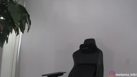 Snapshot of dianne_nanatzu chatting on 01.10.25 Melania - online show from 01.10.25