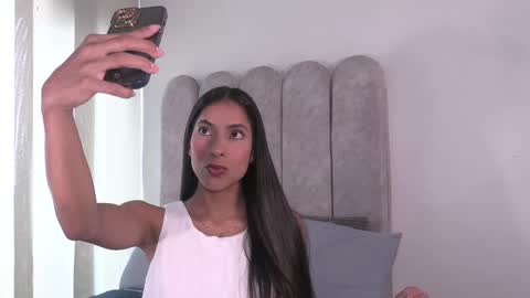 Snapshot of dianne_nanatzu chatting on 02.13.25 Melania - online show from 02.13.25