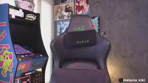 Snapshot of dianne_nanatzu chatting on 10.18.25 Melania - online show from 10.18.25