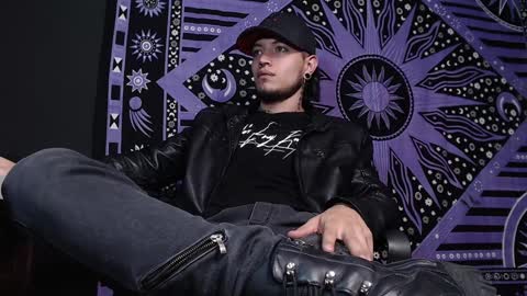 DICAPRIO online show from 01.28.25