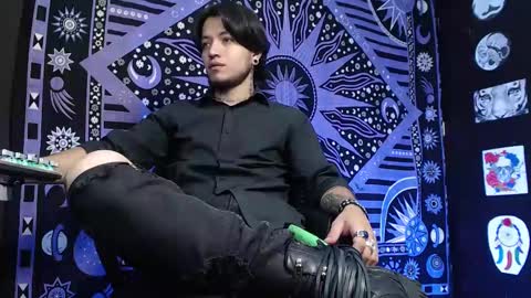 DICAPRIO online show from 02.14.25