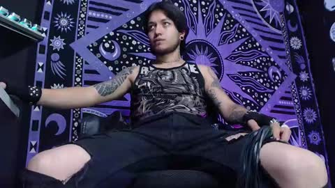 DICAPRIO online show from 02.15.25