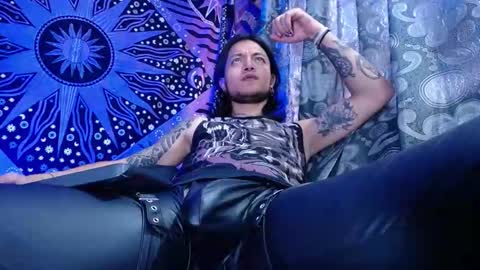 DICAPRIO online show from 10.01.25