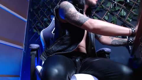 DICAPRIO online show from 12.18.25