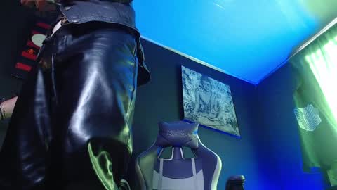 DICAPRIO online show from 04.01.26