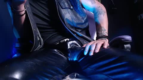 DICAPRIO online show from 04.10.26