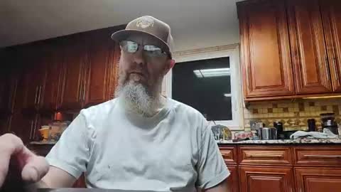 Snapshot of dick_feelsgood chatting on 12.04.25 Dick Feelsgood online show from 12.04.25