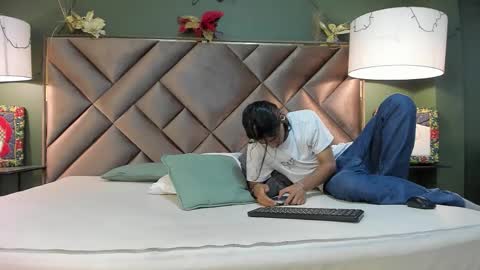 dickie_dicking online show from 12.17.25